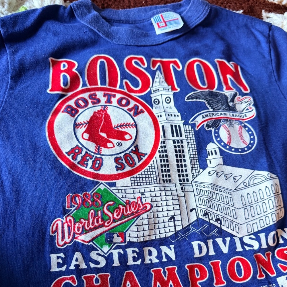 Vintage 1988 Boston Red Sox Tee 50/50 Cotton Poly Graphic with glitter - 14 / 16 - Picture 8 of 8
